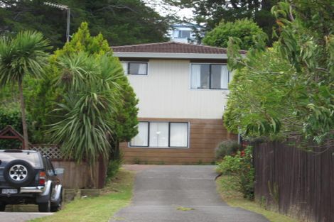 Photo of property in 1/11 Lambrown Drive, Totara Vale, Auckland, 0629