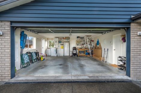 Photo of property in 13 Prospect Terrace, Silverdale, 0932