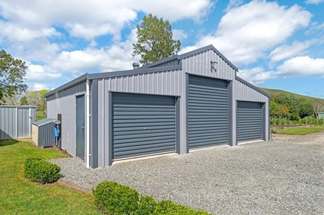 Photo of property in 76 Banks Street, Tolaga Bay, 4077