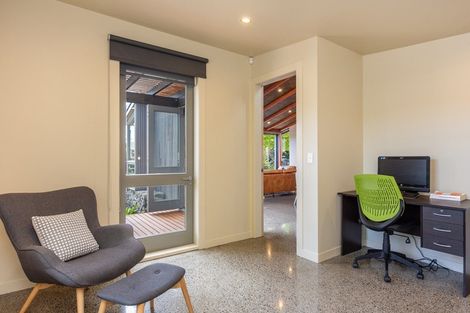 Photo of property in 6 Rahana Way, Waikanae, 5036