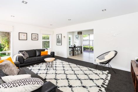 Photo of property in 12 Remuera Avenue, Cashmere, Christchurch, 8022