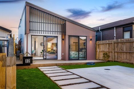 Photo of property in 12 Taiororua Avenue, Massey, 0614