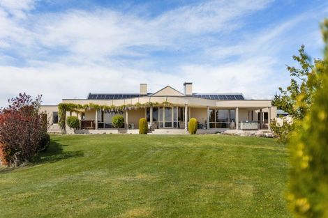 Photo of property in 2 Fairway Drive, Bridge Hill, Alexandra, 9320