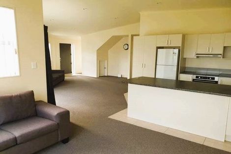 Photo of property in 42 Kokako Rise, Papakura, 2110
