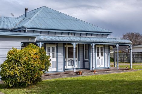 Photo of property in 2/14 Seddon Street, Carterton, 5713