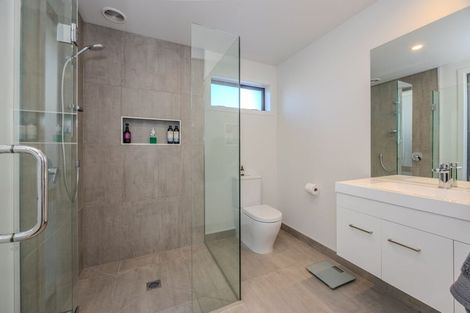 Photo of property in 71 Farrant Drive, Wanaka, 9305