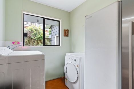 Photo of property in 105 Bruce Wallace Place, Whangamata, 3620