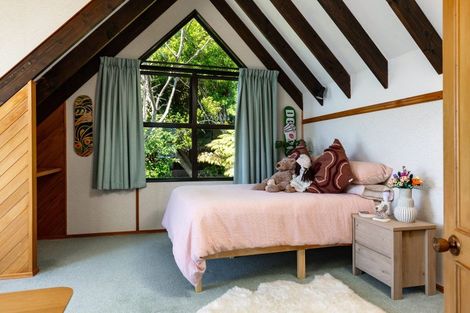 Photo of property in 2069 Queen Charlotte Drive, Ngakuta Bay, Picton, 7281