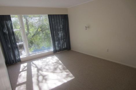 Photo of property in 31 Batchelor Street, Newlands, Wellington, 6037