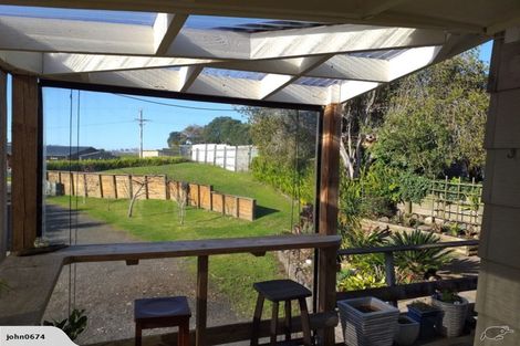 Photo of property in 60 Athenree Road, Athenree, Katikati, 3177