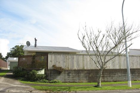 Photo of property in 6 Karo Street, Inglewood, 4330