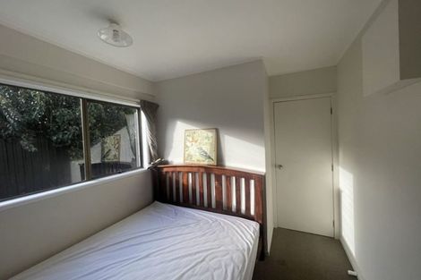 Photo of property in 4/13 Northall Road, New Lynn, Auckland, 0600