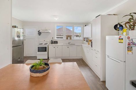 Photo of property in 20b Frank Hewitt Street, Pukekohe, 2120