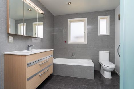 Photo of property in 1 Lowburn Avenue, Waipu, 0510