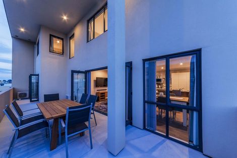 Photo of property in 12/11 Jack Conway Avenue, Manukau, Auckland, 2104