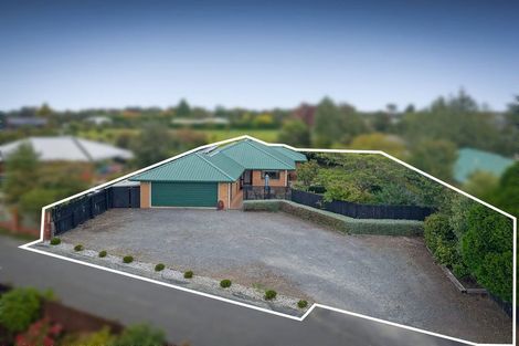 Photo of property in 17 Devon Crescent, Darfield, 7510