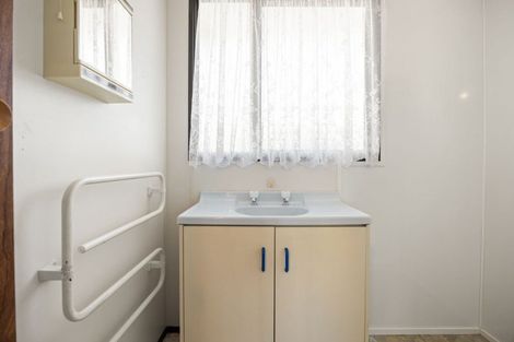 Photo of property in 1a Heath Street, St Andrews, Hamilton, 3200