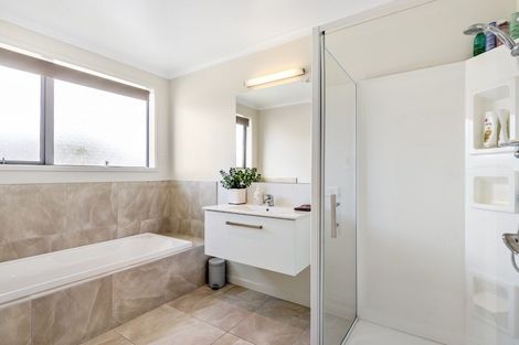 Photo of property in 3 Oxfordshire Avenue, Lower Shotover, Queenstown, 9304