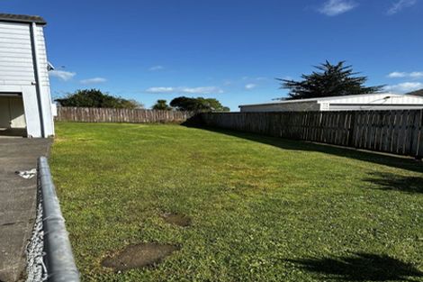 Photo of property in 18 Kopara Place, Clendon Park, Auckland, 2103