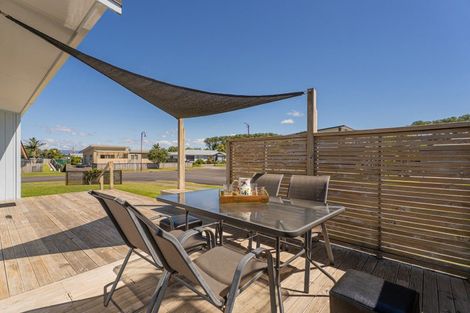 Photo of property in 15 Marlin Street, Whitianga, 3510