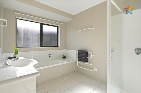 Photo of property in 8 Percy Kinsman Crescent, Riverstone Terraces, Upper Hutt, 5018