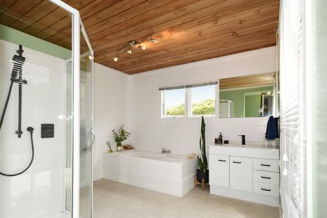 Photo of property in 17 Pakiri Road, Leigh, Warkworth, 0985