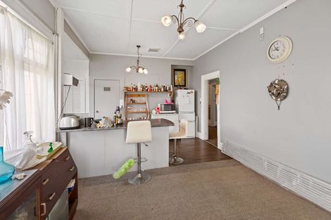 Photo of property in 43 Station Road, Marton, 4710