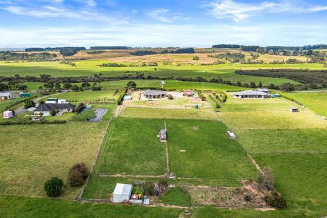 Photo of property in 251 Mairetahi Road, South Head, Helensville, 0874