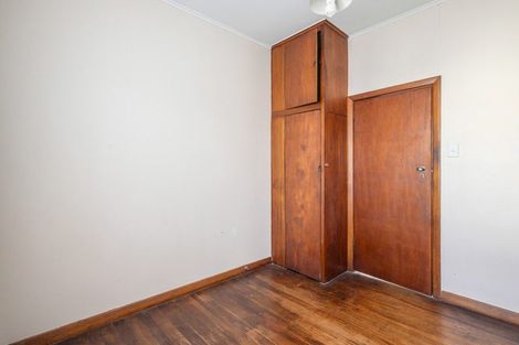 Photo of property in 2 Moorefield Road, Johnsonville, Wellington, 6037