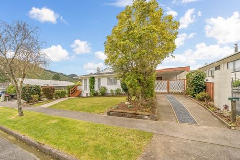 Photo of property in 19a Gemstone Drive, Birchville, Upper Hutt, 5018