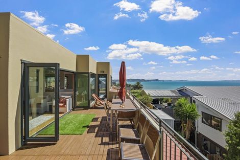 Photo of property in 31 Durness Place, Red Beach, 0932