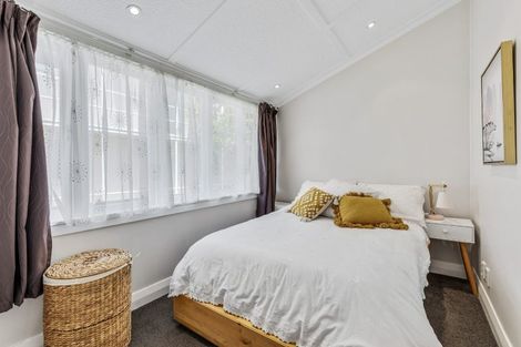 Photo of property in 2/221 Onewa Road, Birkenhead, Auckland, 0626