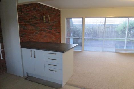 Photo of property in 2/39 Buckingham Crescent, Manukau, Auckland, 2025