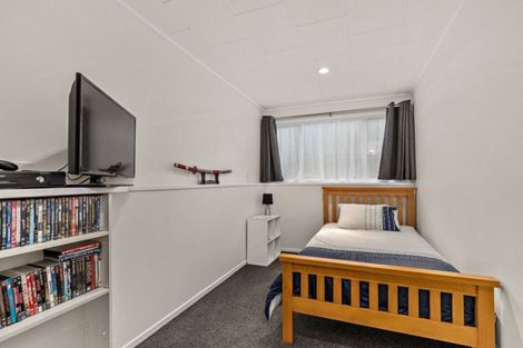 Photo of property in 53 Allington Road, Massey, Auckland, 0614