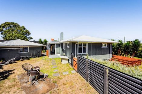 Photo of property in 49 Fox Street, Opunake, 4616