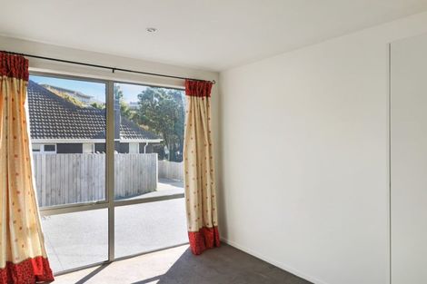 Photo of property in 48a Bassett Road, Johnsonville, Wellington, 6037