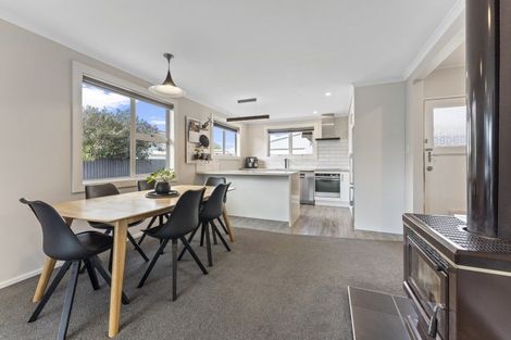 Photo of property in 12 Pembroke Street, Highbury, Palmerston North, 4412