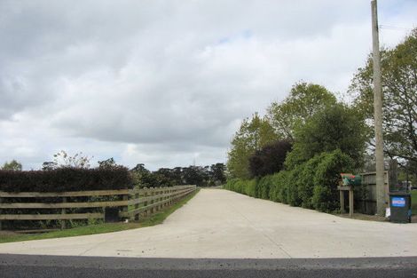 Photo of property in 78 Koraha Road, Kumeu, 0892