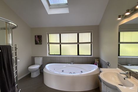 Photo of property in 285 Konini Road, Titirangi, Auckland, 0604