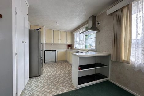 Photo of property in 10 Choice Avenue, Henderson, Auckland, 0612