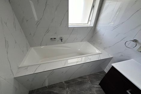 Photo of property in 12 Marae Road, Greenhithe, Auckland, 0632