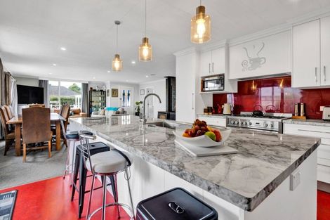 Photo of property in 30 Kahikatea Street, Inglewood, 4330