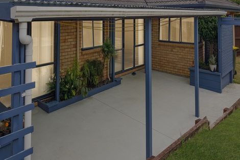 Photo of property in 15 Ashland Place, Weymouth, Auckland, 2103