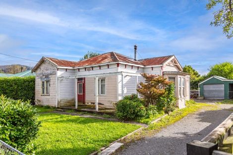 Photo of property in 11 Hayward Street, Featherston, 5710