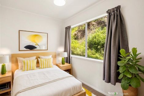Photo of property in 2/5 Wye Street, Island Bay, Wellington, 6023