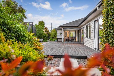 Photo of property in 91 Pohutukawa Parade, Riverhead, 0820