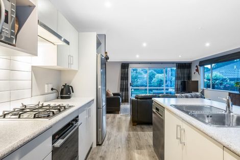 Photo of property in 6 Spritsail Place, Whitby, Porirua, 5024
