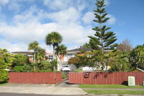 Photo of property in 83 Beechdale Crescent, Pakuranga Heights, Auckland, 2010