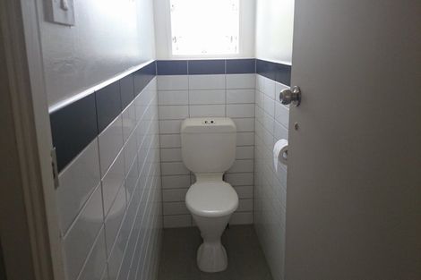 Photo of property in 9 Ballial Place, West Harbour, Auckland, 0618