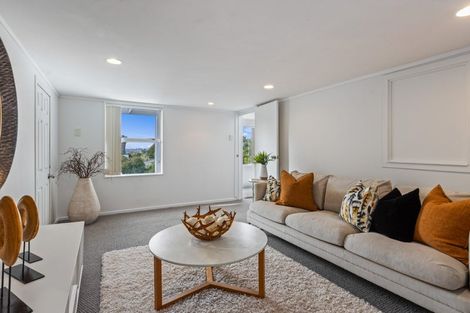 Photo of property in 1/8 Ludlow Terrace, Totara Vale, Auckland, 0627